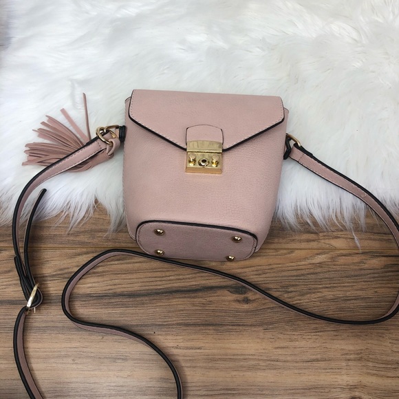 Handbags - Crossbody bucket bag
